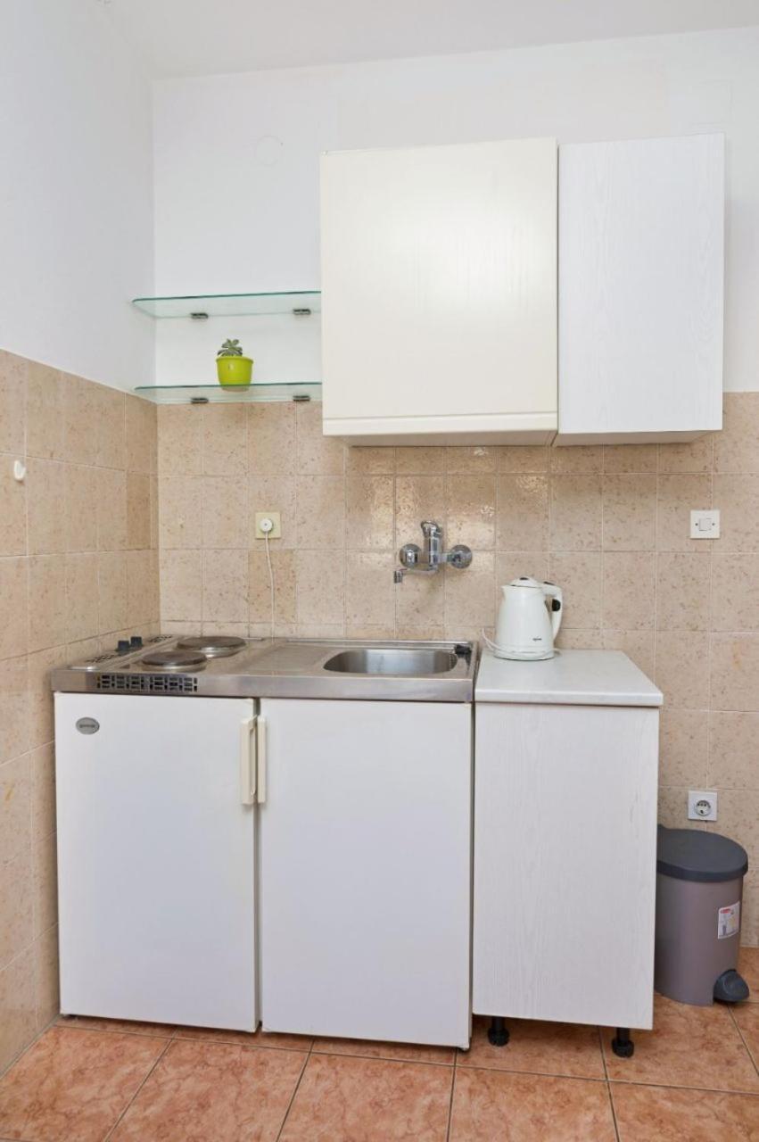 Apartments Ive - With Sea View Тисно Экстерьер фото